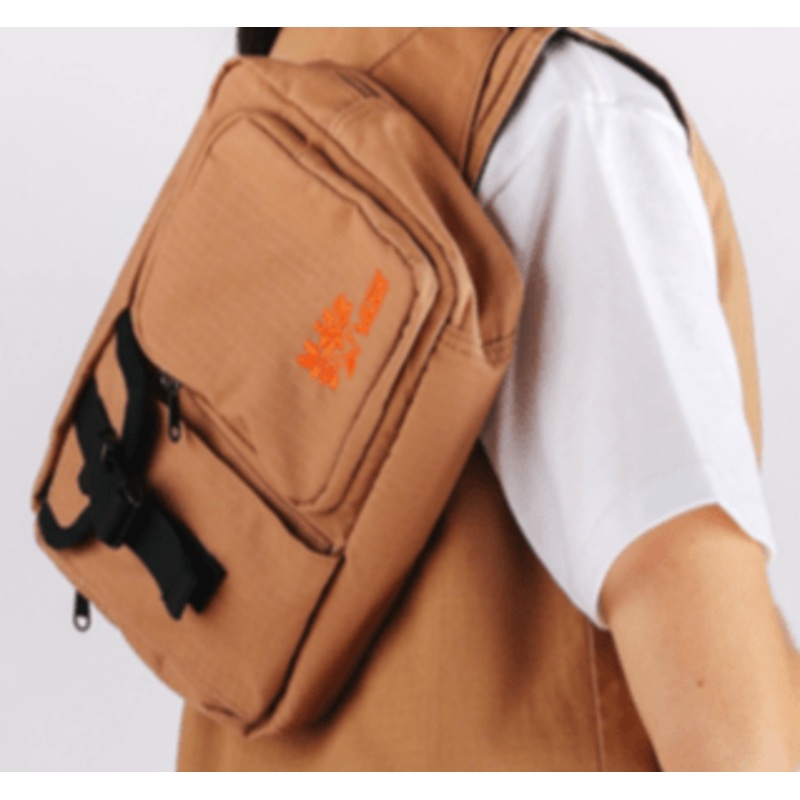 Vans Lizzie Armanto Waist Pack in Burro