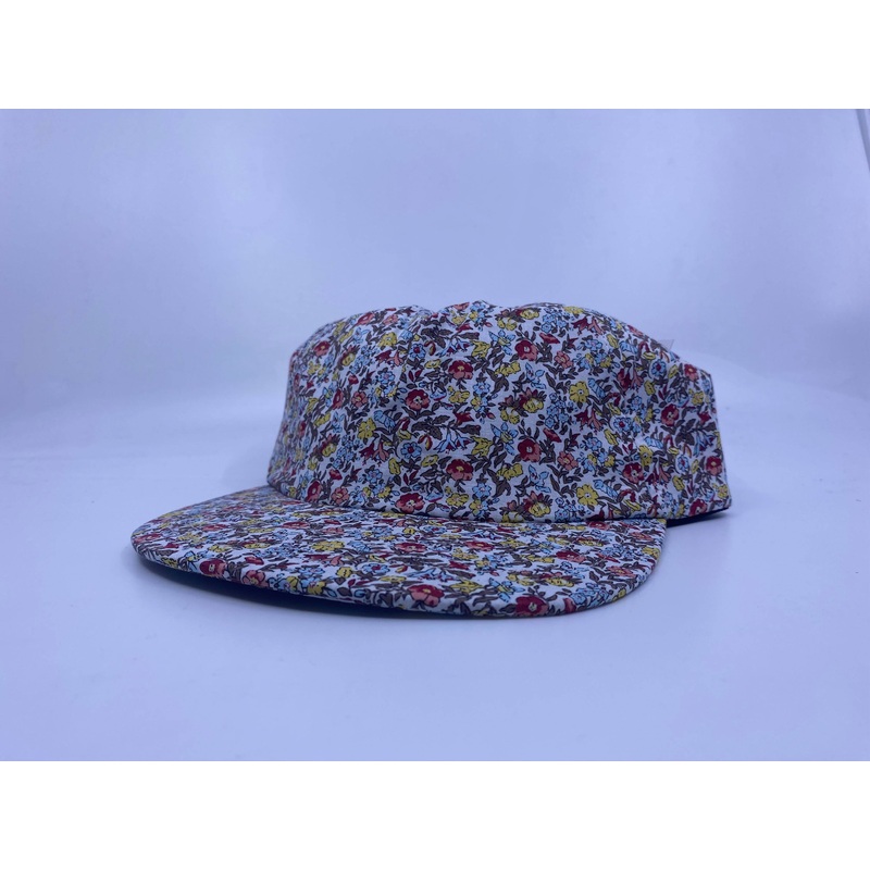 Autumn 5 Panel Mixed Strapback Hat in Mini Floral