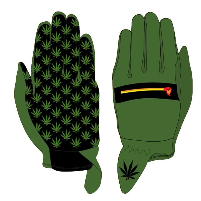 Salmon Arms Spring Mitt in Green Leaf 2024