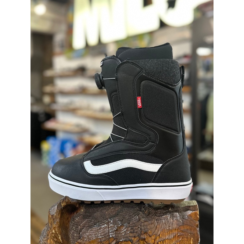 Vans Mens Aura OG Snowboard Boot 2025