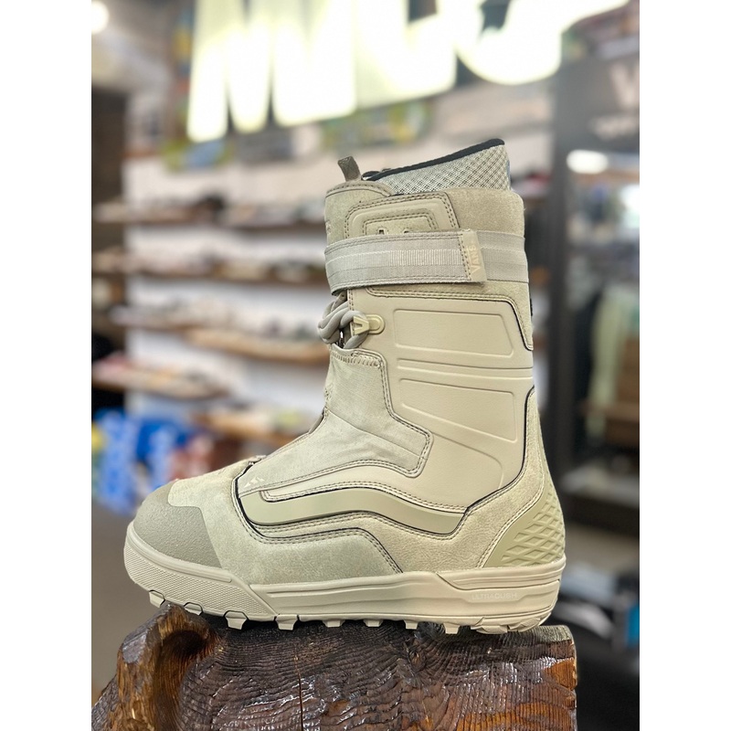 Vans Mens Hi-Country & Hell-Bound Snowboard Boot 2025